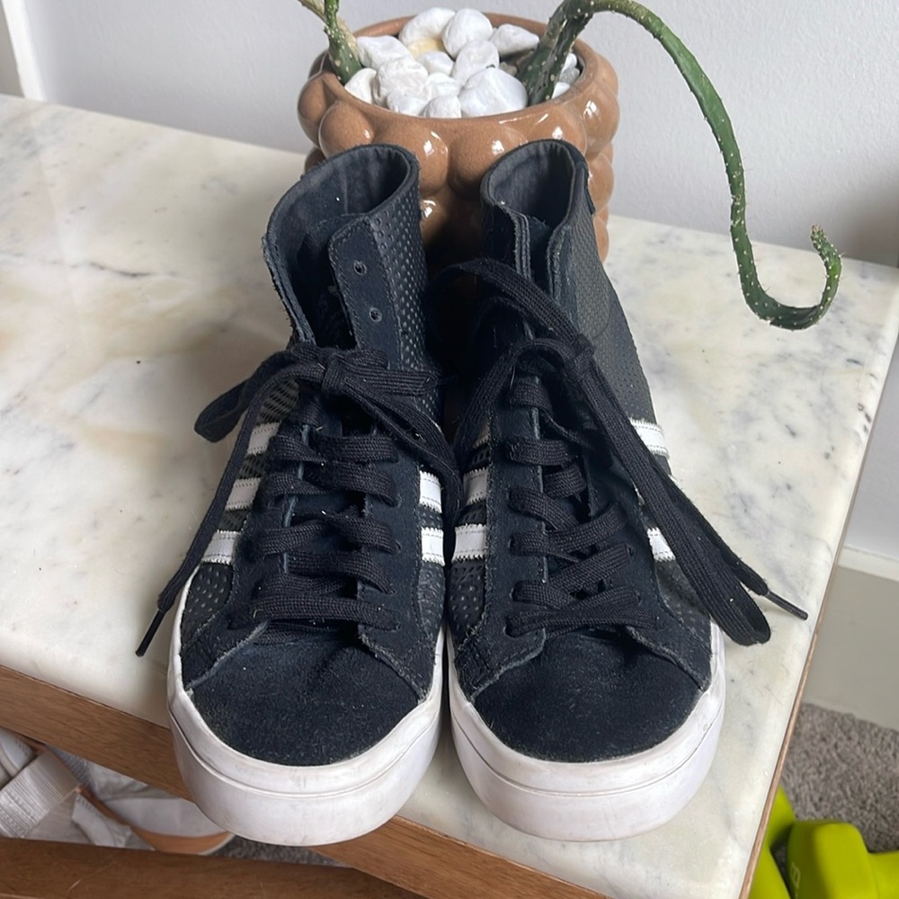 Men’s Size 7 (fit like a woman’s size 8) Adidas Black Leather High Top
